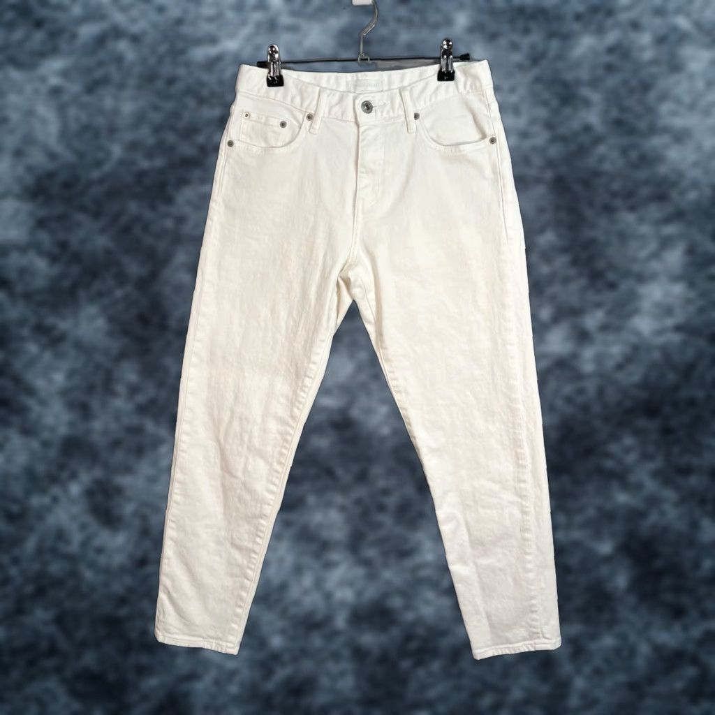 Uniqlo VINTAGE Uniqlo Jeans Women’s White Tapered Leg Slim Straight Size 24 Cotton Blend Denim 26in Inseam 8.5-10.5 Rise Women’s Jeans Size 42" / US 20 - 1 Thumbnail