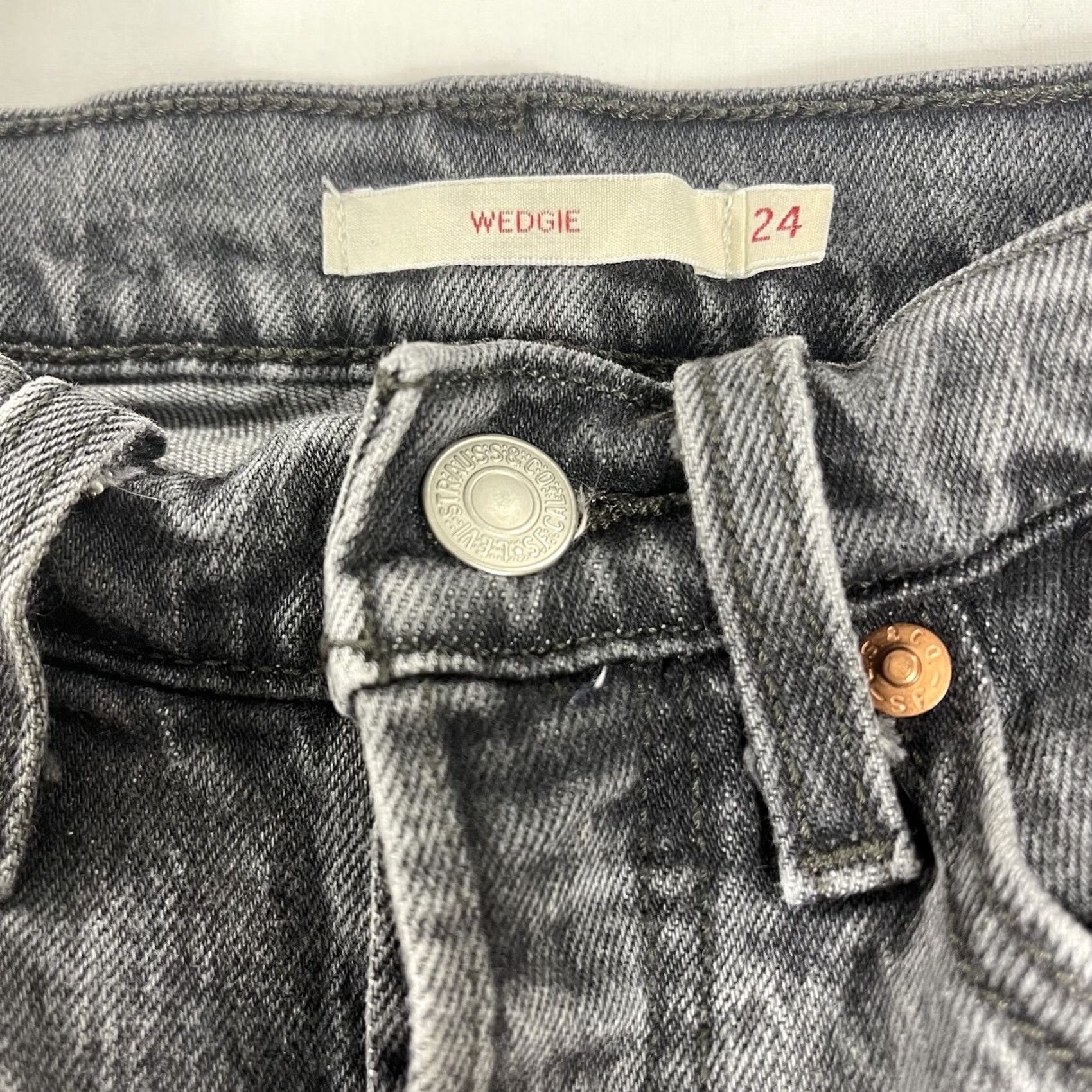 Levi's Levi's Women's Jeans Wedgie Straight Button Fly Gray Black Charcoal Denim Slim Size 24 Size 42" / US 20 - 7 Thumbnail