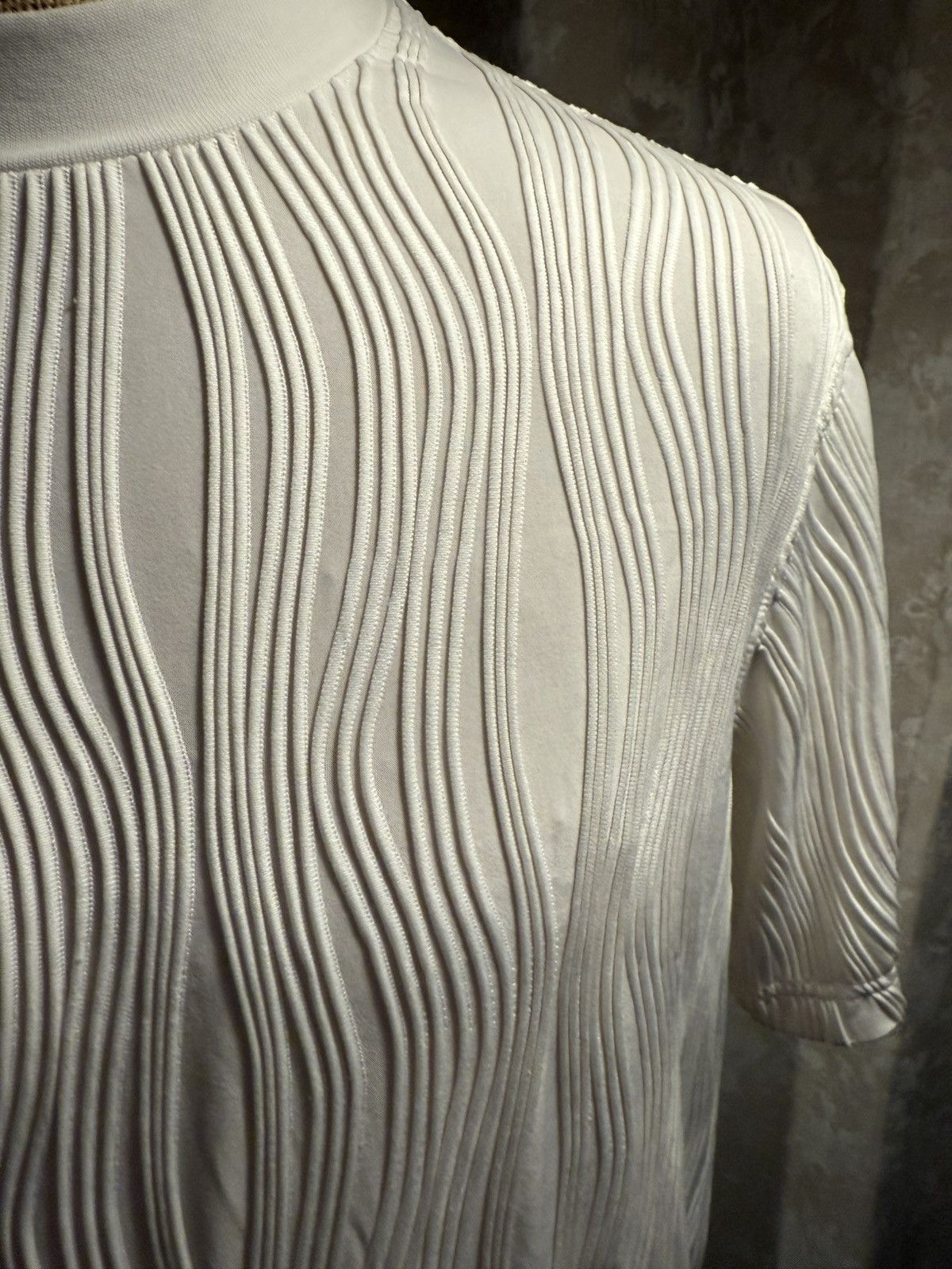 Other Sculpted Wave Texture Top – Minimalist Design Size US M / EU 48-50 / 2 - 3 Thumbnail