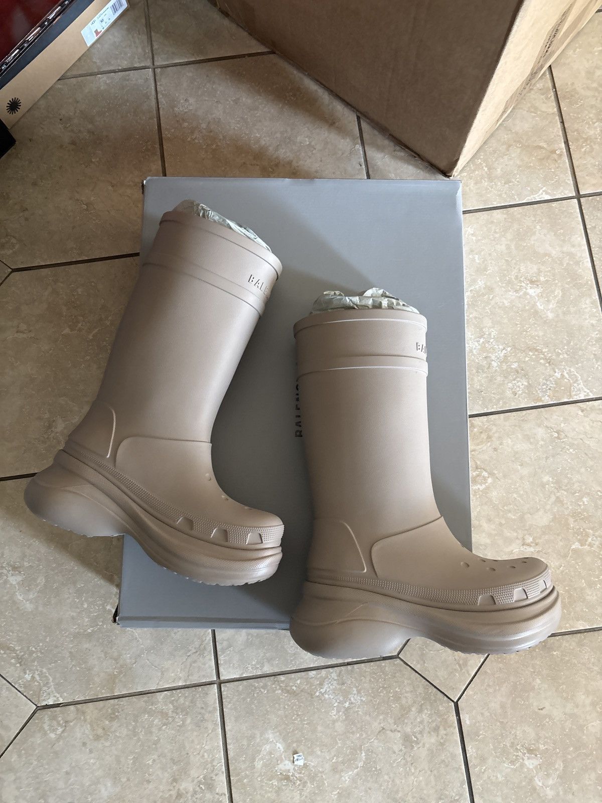 Balenciaga × Crocs Balenciaga x crocs rubber boots beige size 42 Size US 9 / EU 42 - 8 Thumbnail