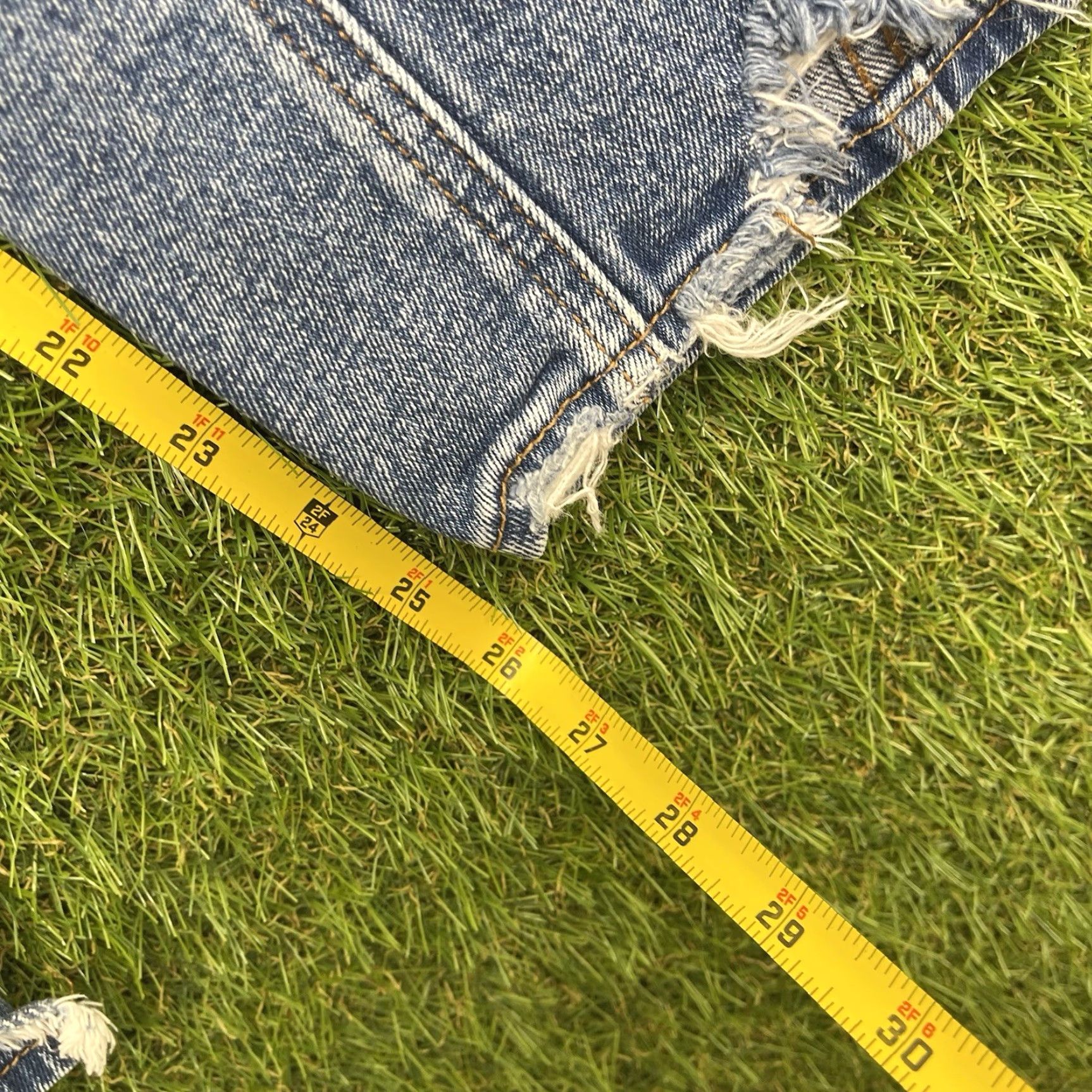 Abercrombie & Fitch Abercrombie & Fitch Jeans Womens 26 Regular 90s Straight Ultra High Rise Mom Belted Blue Denim Size 26" / US 2 / IT 38 - 4 Thumbnail