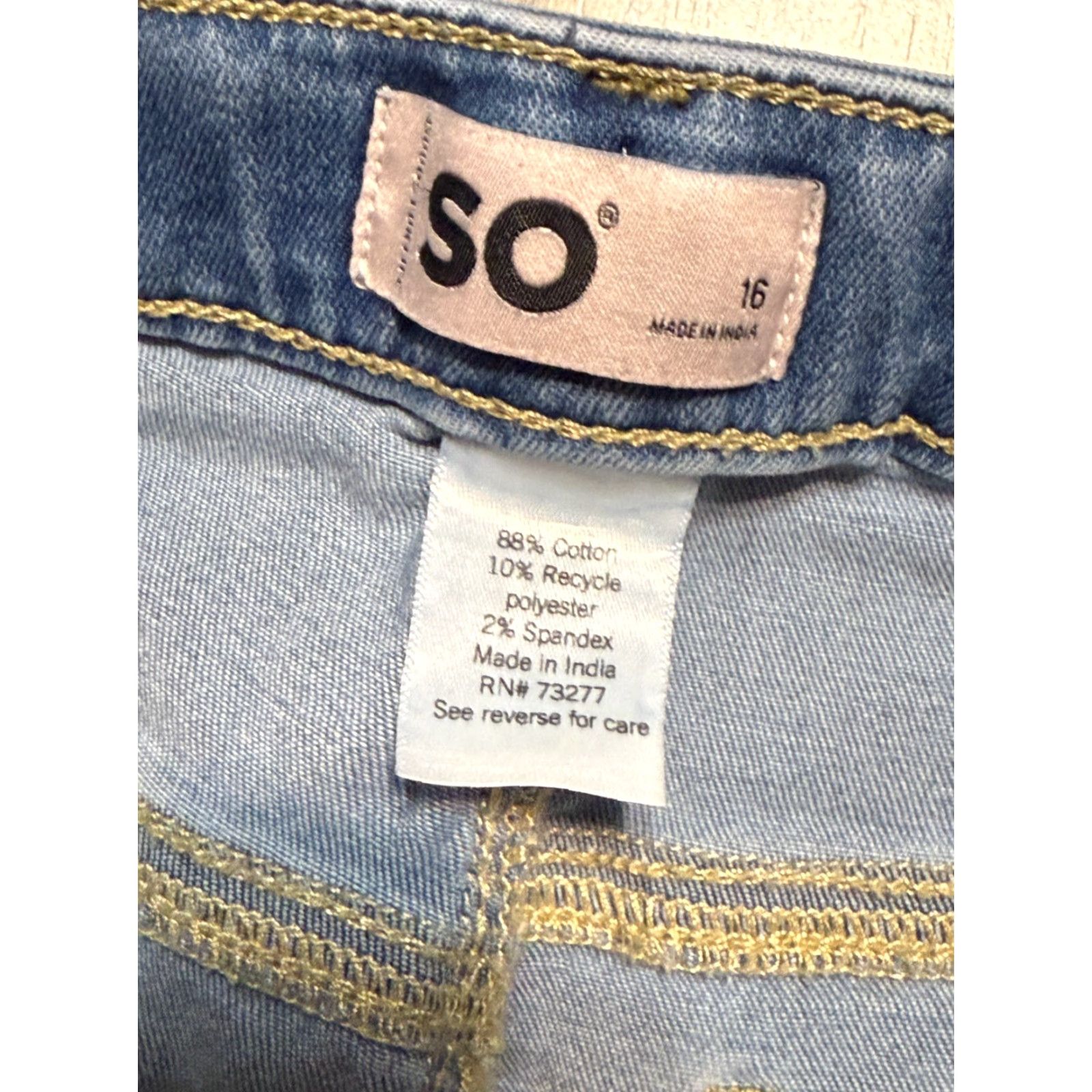 Vintage SO Jeans Women's Size 16 Blue Denim Skinny Medium Wash Low Rise Pockets 5-Pocket Design Inseam 27 in Regular Stretch Jeans Womens Size 38" / US 16 / IT 52 - 4 Thumbnail