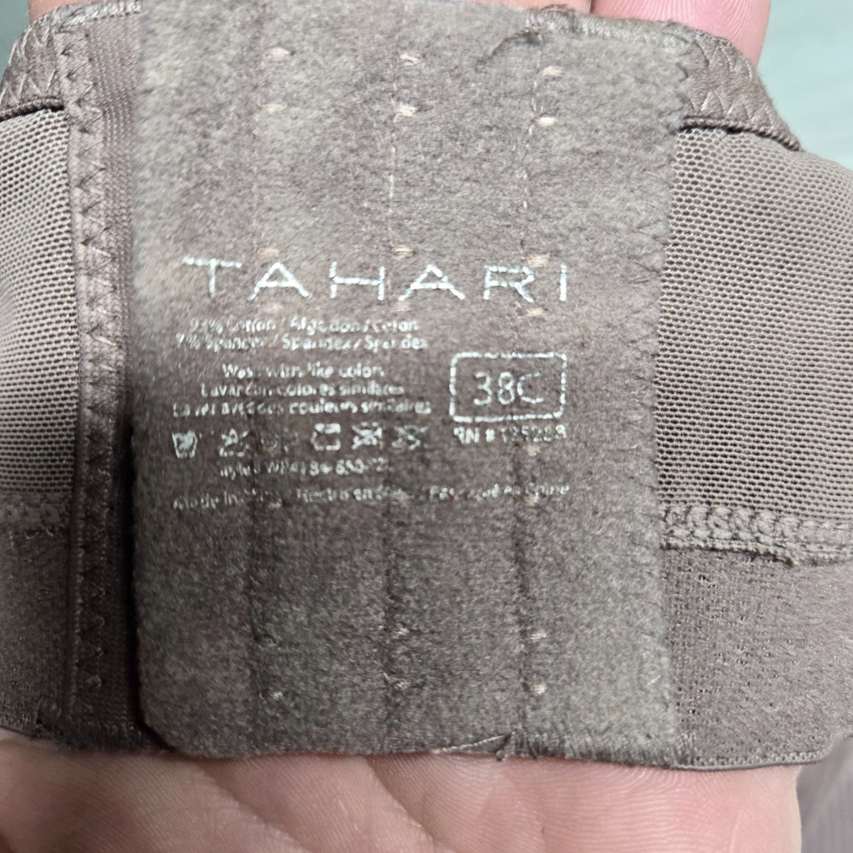 Vintage Tahari Bra Purple Adult Women's 38C Seamless Wireless T-Shirt Back Closure Straps 38 Band Size Size ONE SIZE - 4 Thumbnail