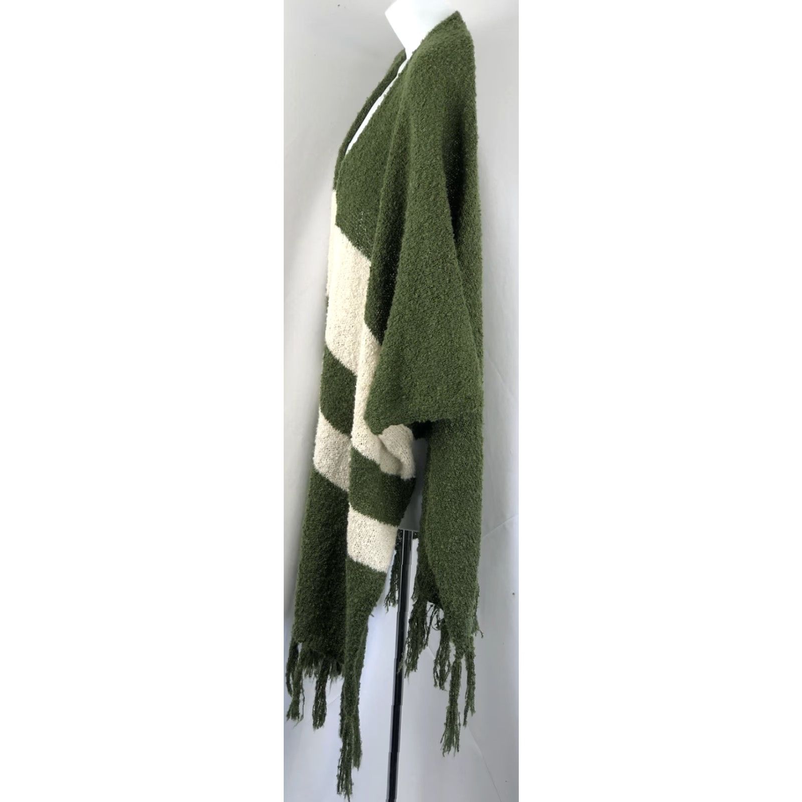 Vintage VINTAGE Green/Ivory Tassel Fringe Knit Shawl Wrap One Size Women Bohemian Hippie Cozy Wrap Size ONE SIZE - 2 Thumbnail