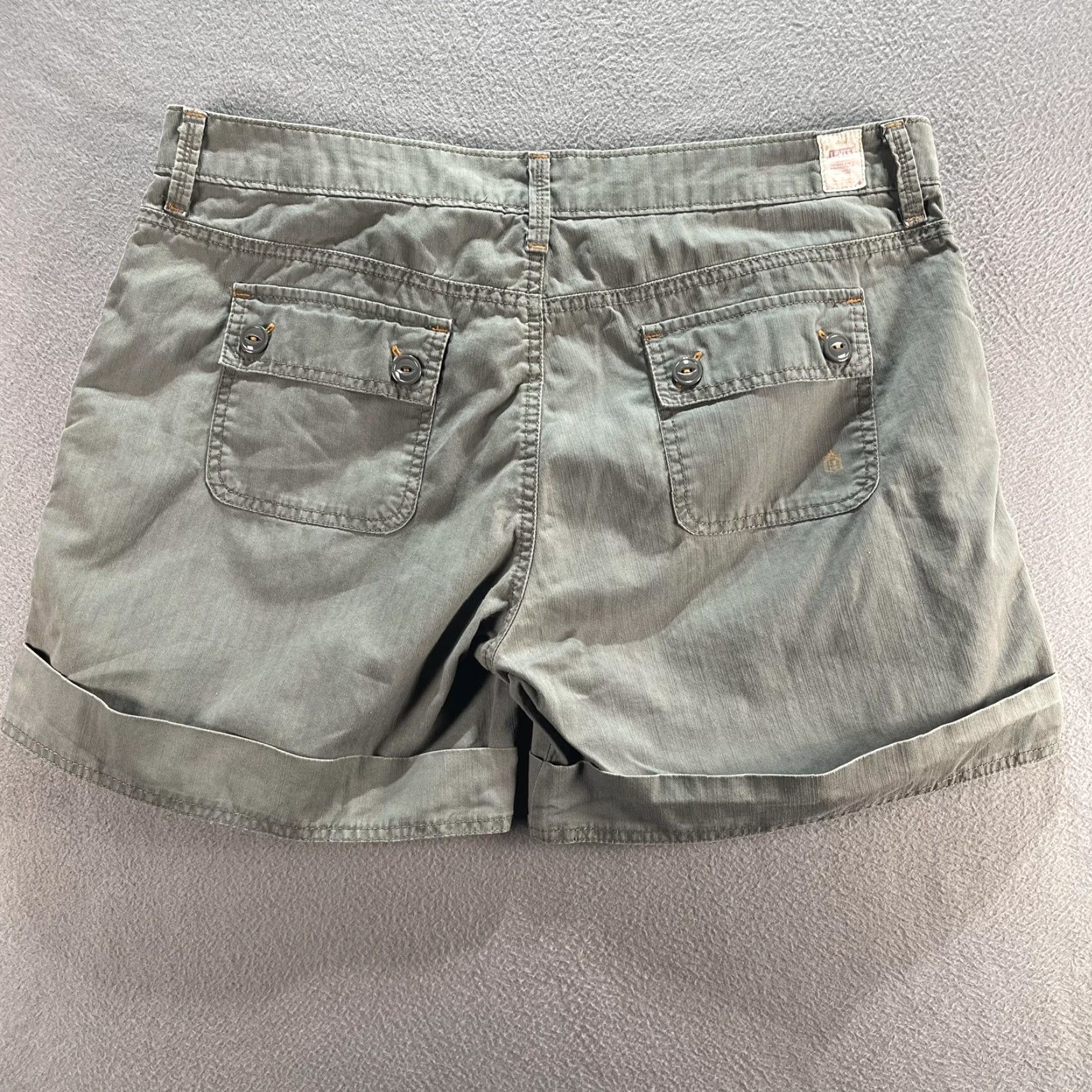 Levi's Levi's Chino Shorts Womens 14 Gray 100% Cotton Cuffed Pockets Flat Front Tab Twills Vintage 1955 LSC Womens Size 36" / US 14 / IT 50 - 2 Thumbnail