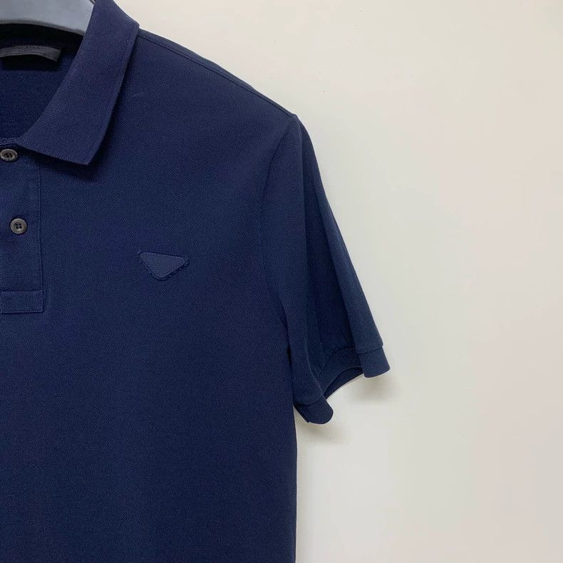 Prada Prada Chest triangle short sleeves 2501-Nextarrow Size US L / EU 52-54 / 3 - 8 Thumbnail
