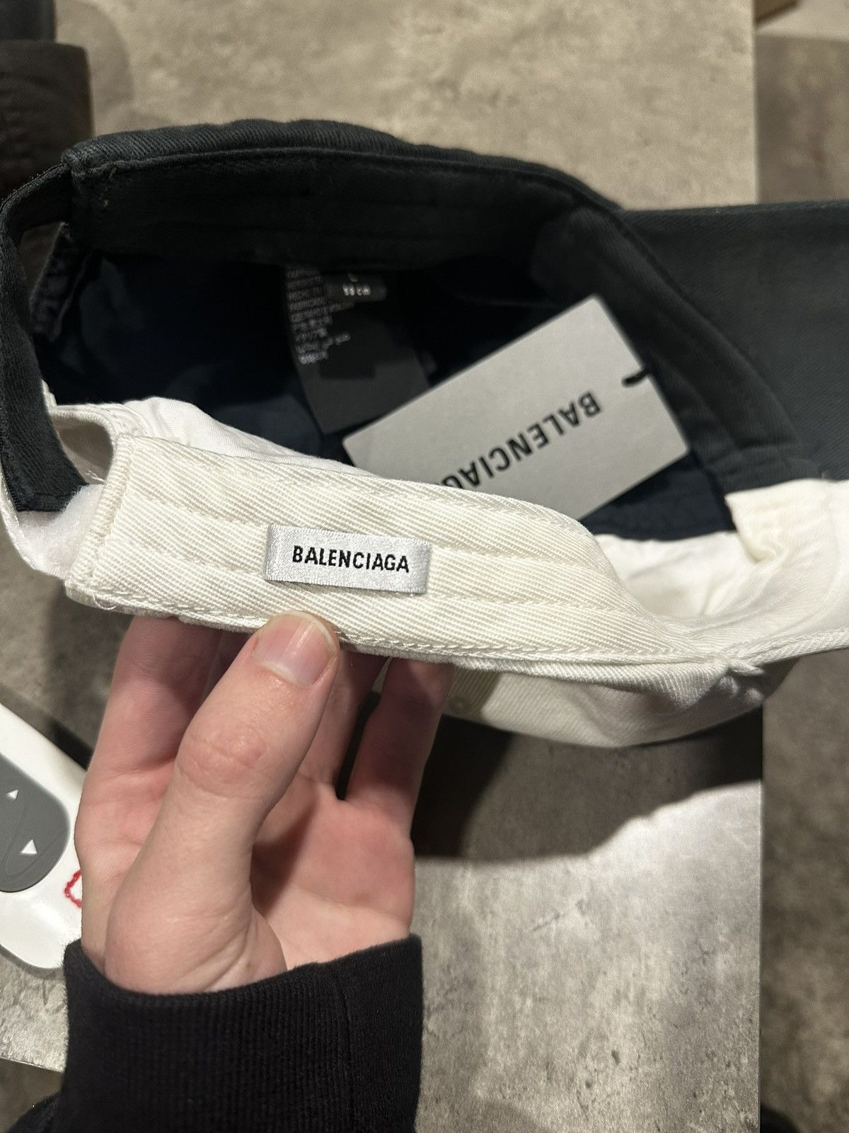 Balenciaga balenciaga 50/50 piercing cap Size ONE SIZE - 5 Thumbnail