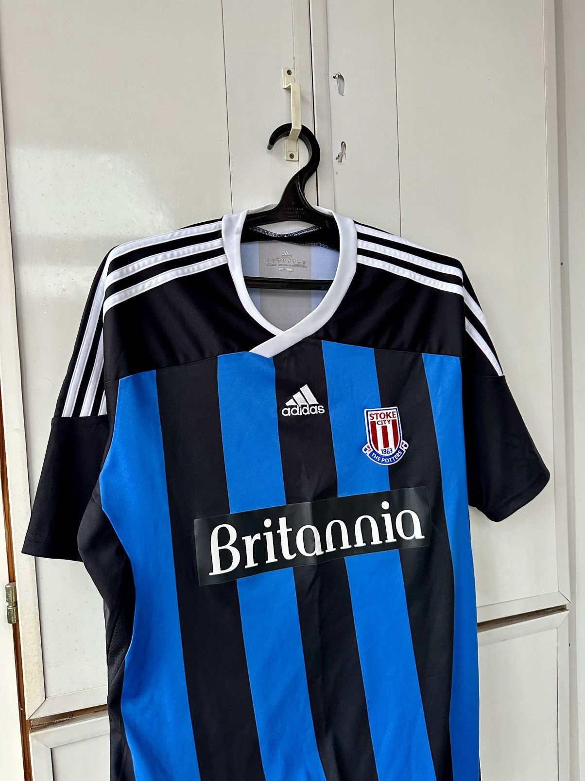 Adidas Vintage Stoke City Adidas Britannia Jersey Size US L / EU 52-54 / 3 - 8 Thumbnail