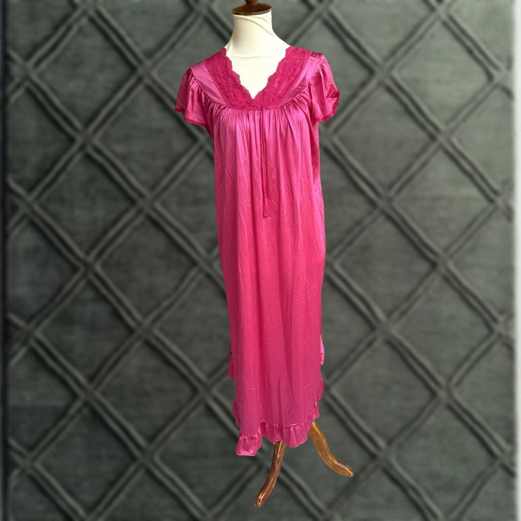 Vintage VINTAGE Nancy King Nightgown Lingerie One Piece Pink 100% Nylon Medium Women USA Vintage Nightgown Womens Size ONE SIZE - 1 Thumbnail