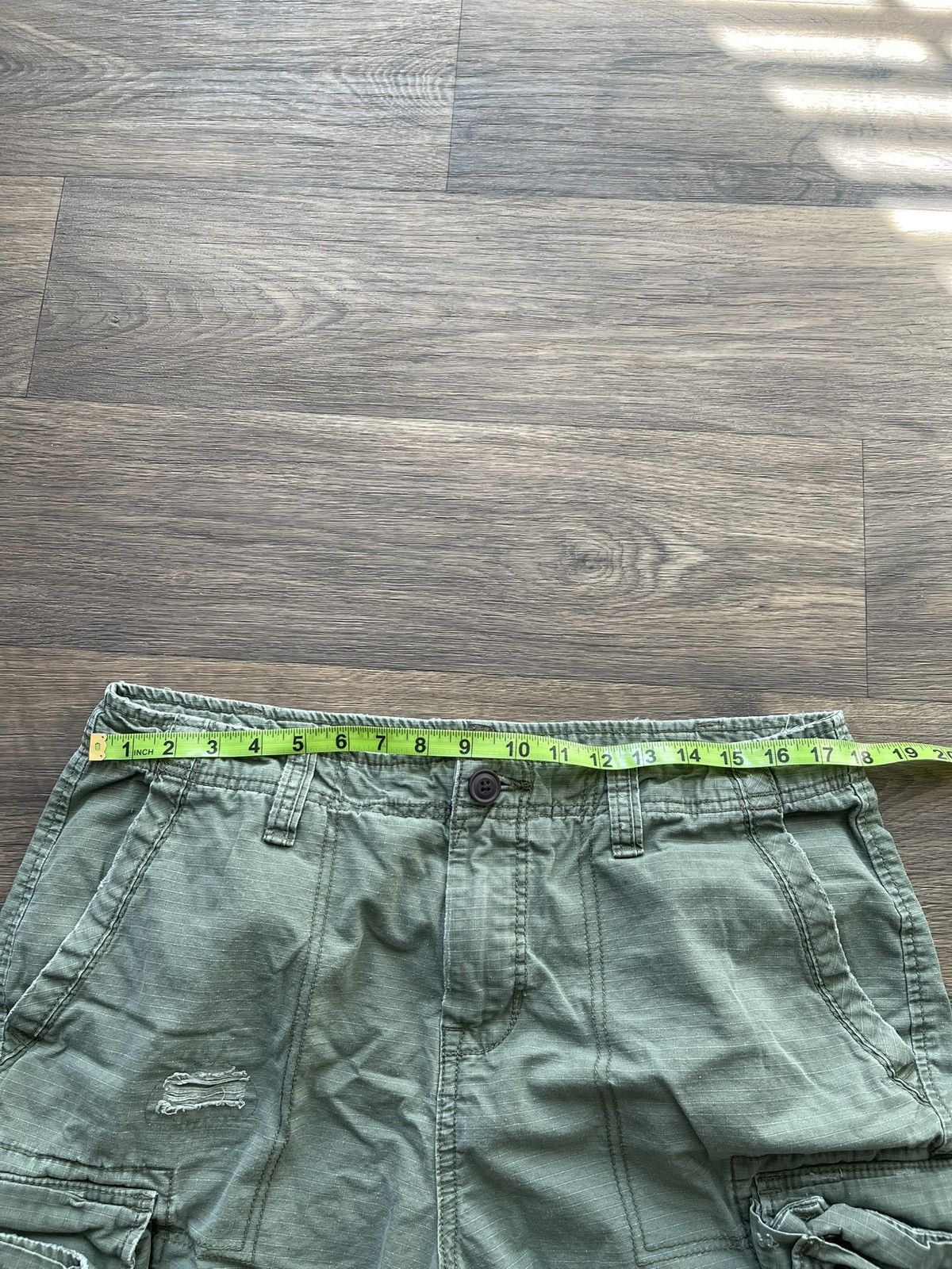 Aeropostale Thrashed/ Distressed Green Cargo Shorts Size US 36 / EU 52 - 5 Thumbnail