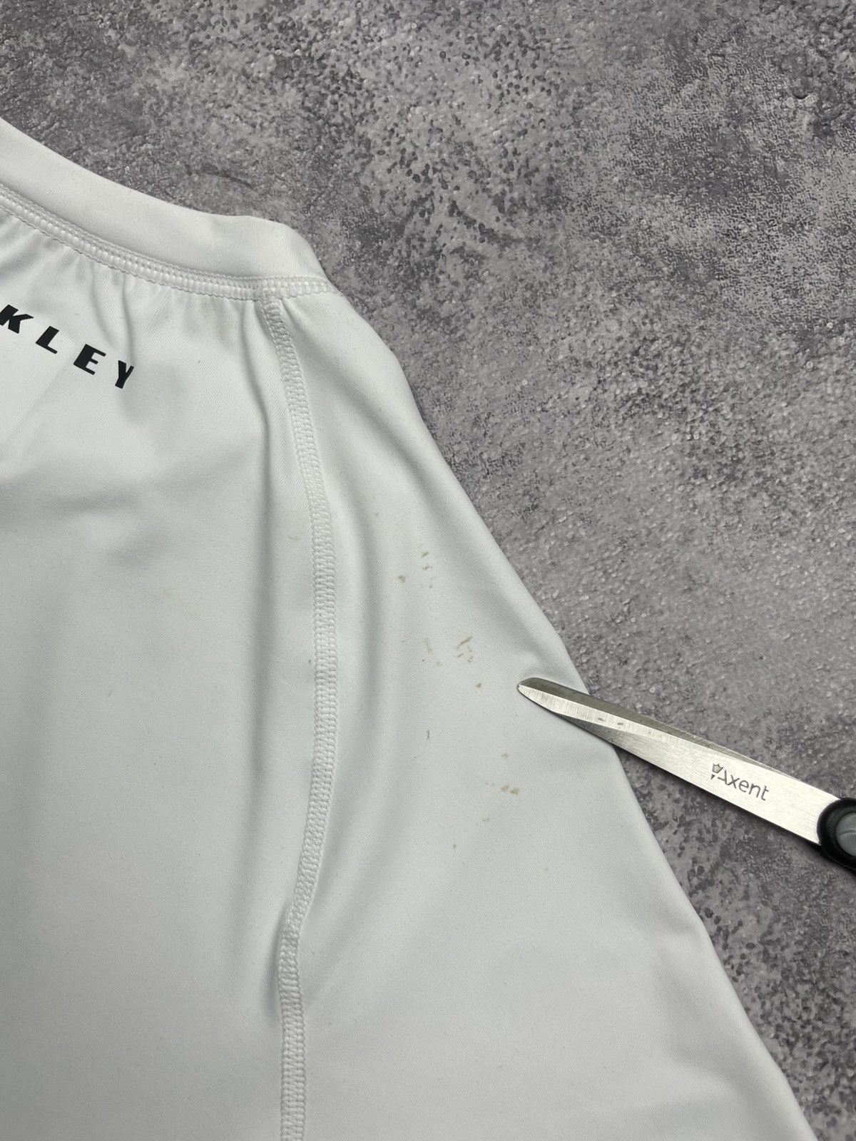Oakley Oakley Hydrolix Big Center Logo Thermo T-Shirt White Tee Y2K Size US M / EU 48-50 / 2 - 14 Thumbnail