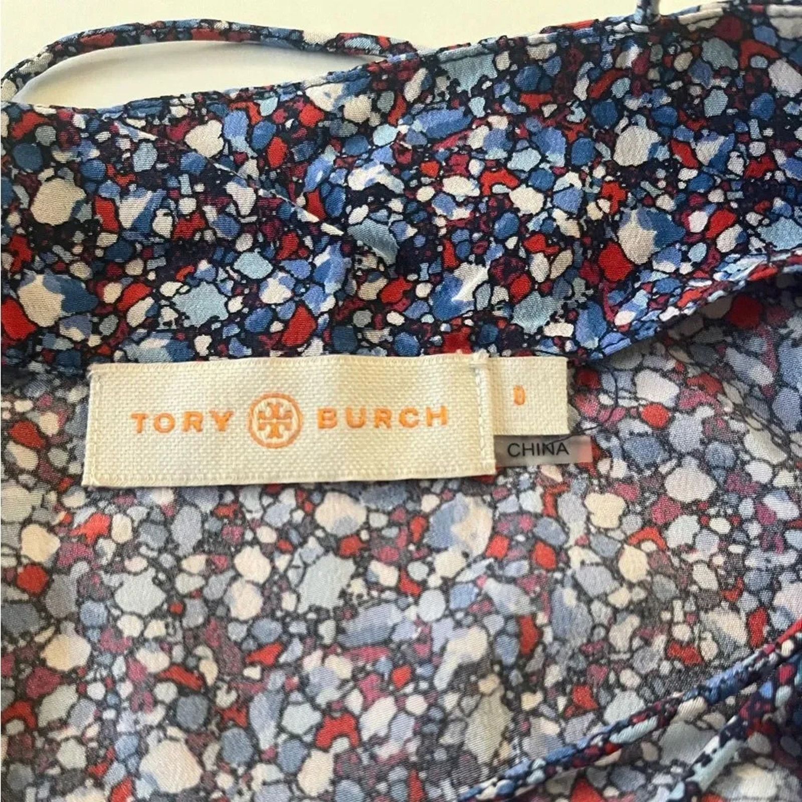 Tory Burch Tory Burch 100% silk multi-color print top, size 00. Size XXS / US 00 / IT 34 - 2 Thumbnail