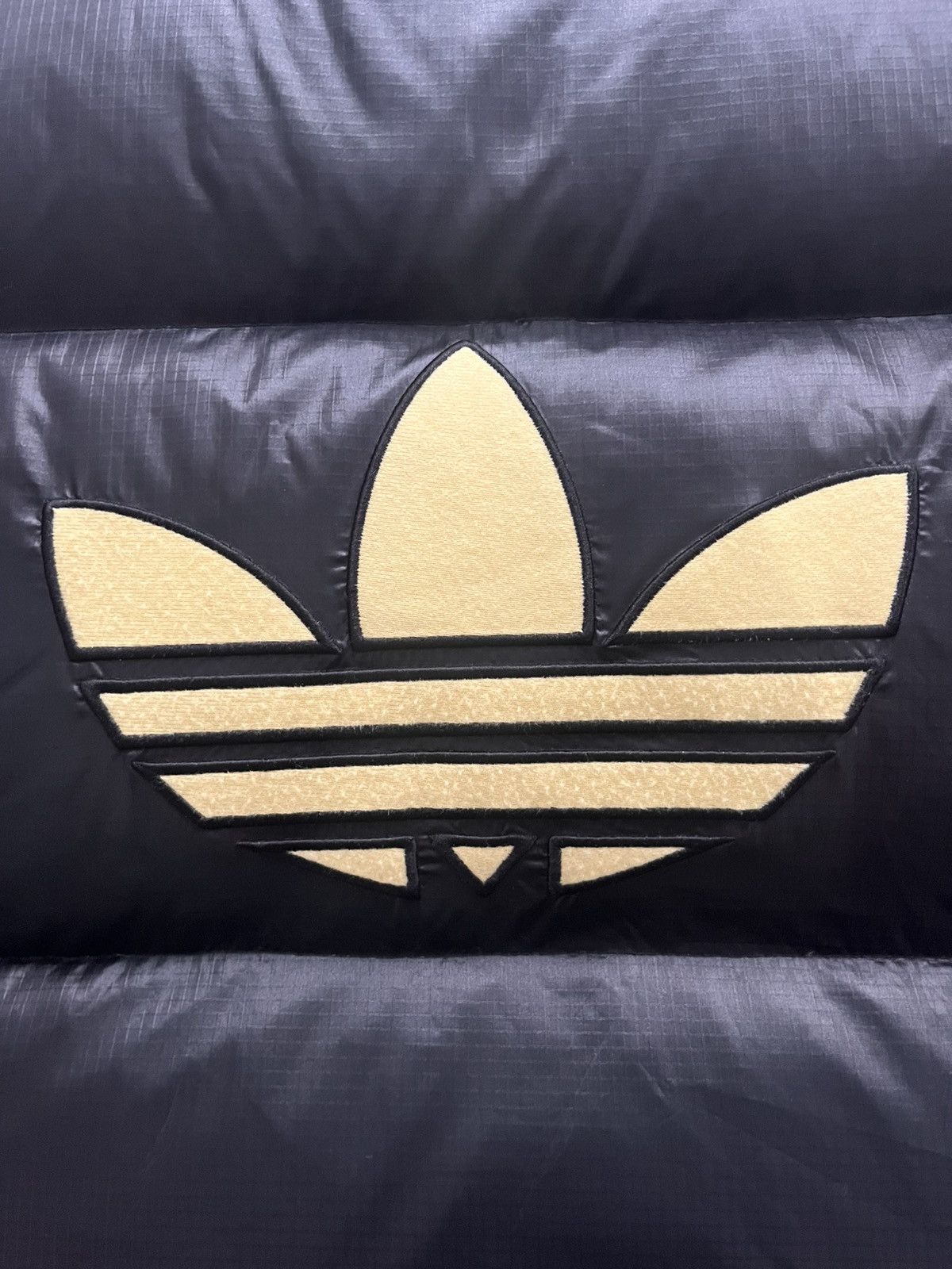 Adidas Adidas 90's puffer vest Size US XL / EU 56 / 4 - 7 Thumbnail