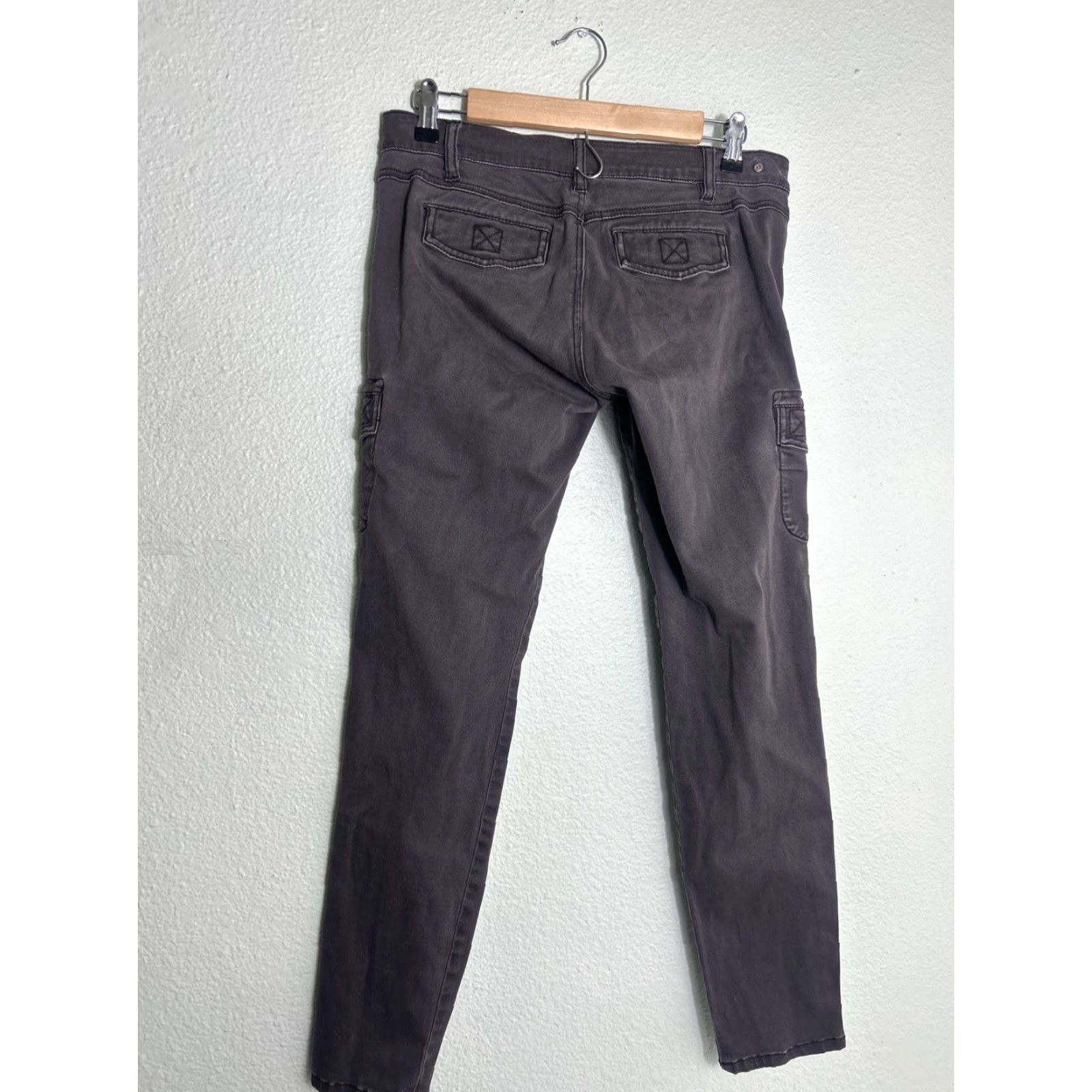Vintage CAbi Womens Size 6 Brown Slim Stretch Cargo Pants 30x31 Pants Womens Brown Cargo Slim Stretch 30 31 Size 28" / US 6 / IT 42 - 7 Thumbnail