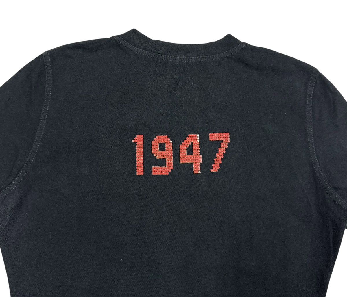 Dior Vtg🔥2003 Christian Dior J’ADORE Big Logo Red Black Studs Tee Size XS / US 0-2 / IT 36-38 - 12 Thumbnail
