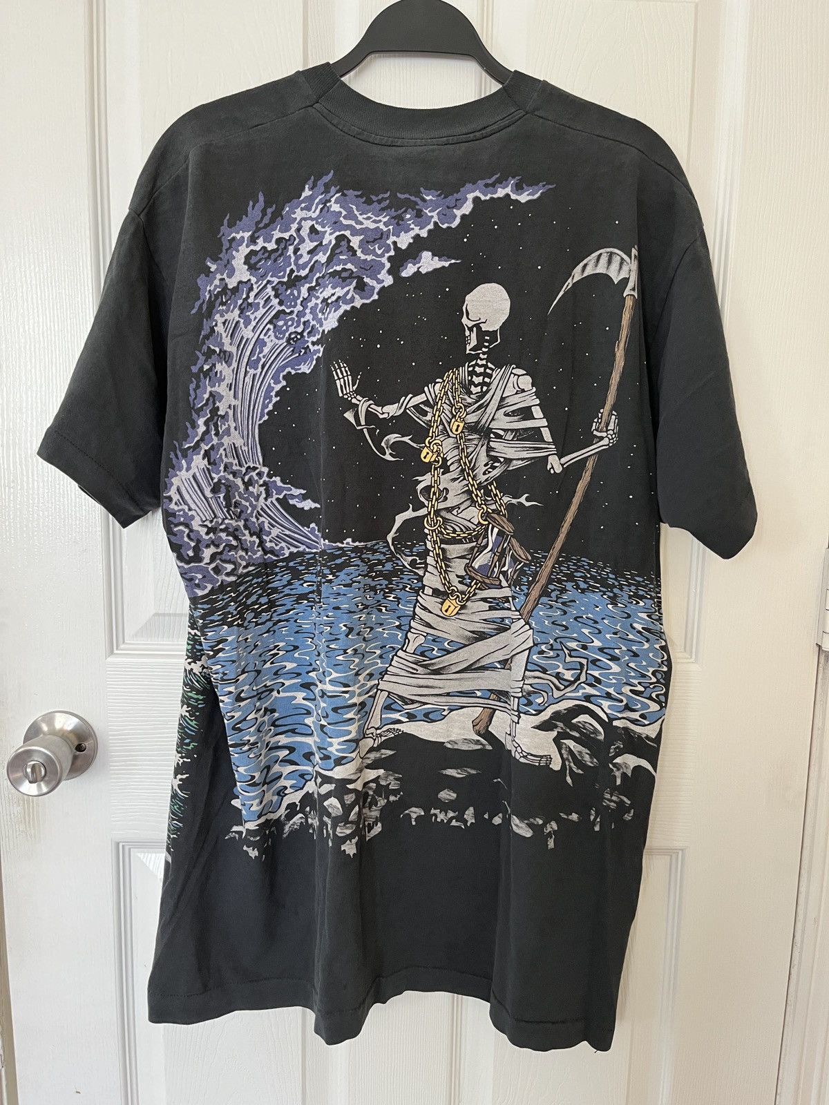 Liquid Blue × Vintage Vintage Liquid Blue Ian Bohorquez 1994 T-Shirt Size US XL / EU 56 / 4 - 4 Thumbnail