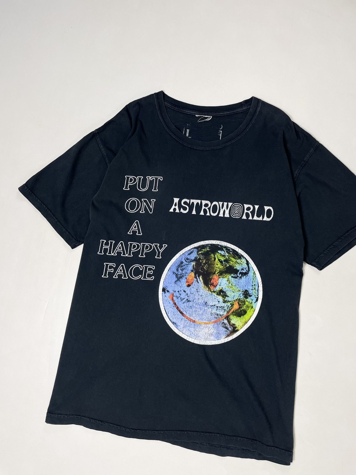Travis Scott ASTROWORLD 🌎 Travis Scott tour merch tee sicko mode t shirt Size US XL / EU 56 / 4 - 5 Thumbnail