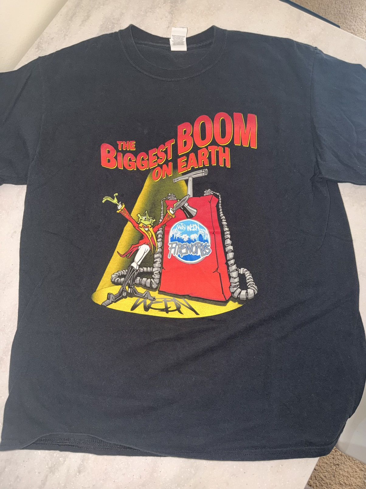Vintage Vintage Fireworks tee Size US L / EU 52-54 / 3 - 1 Thumbnail