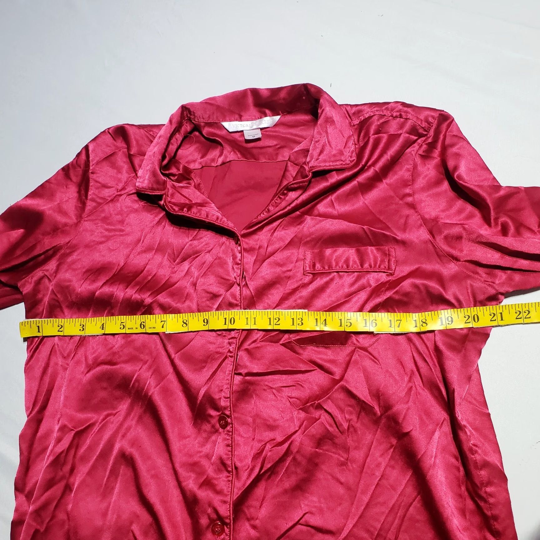 Victoria's Secret Victoria’s Secret Shirt Women Med Red Solid Satin Sleep Shirt PJ Top Buttoned Collared Nightshirt Size M / US 6-8 / IT 42-44 - 3 Thumbnail
