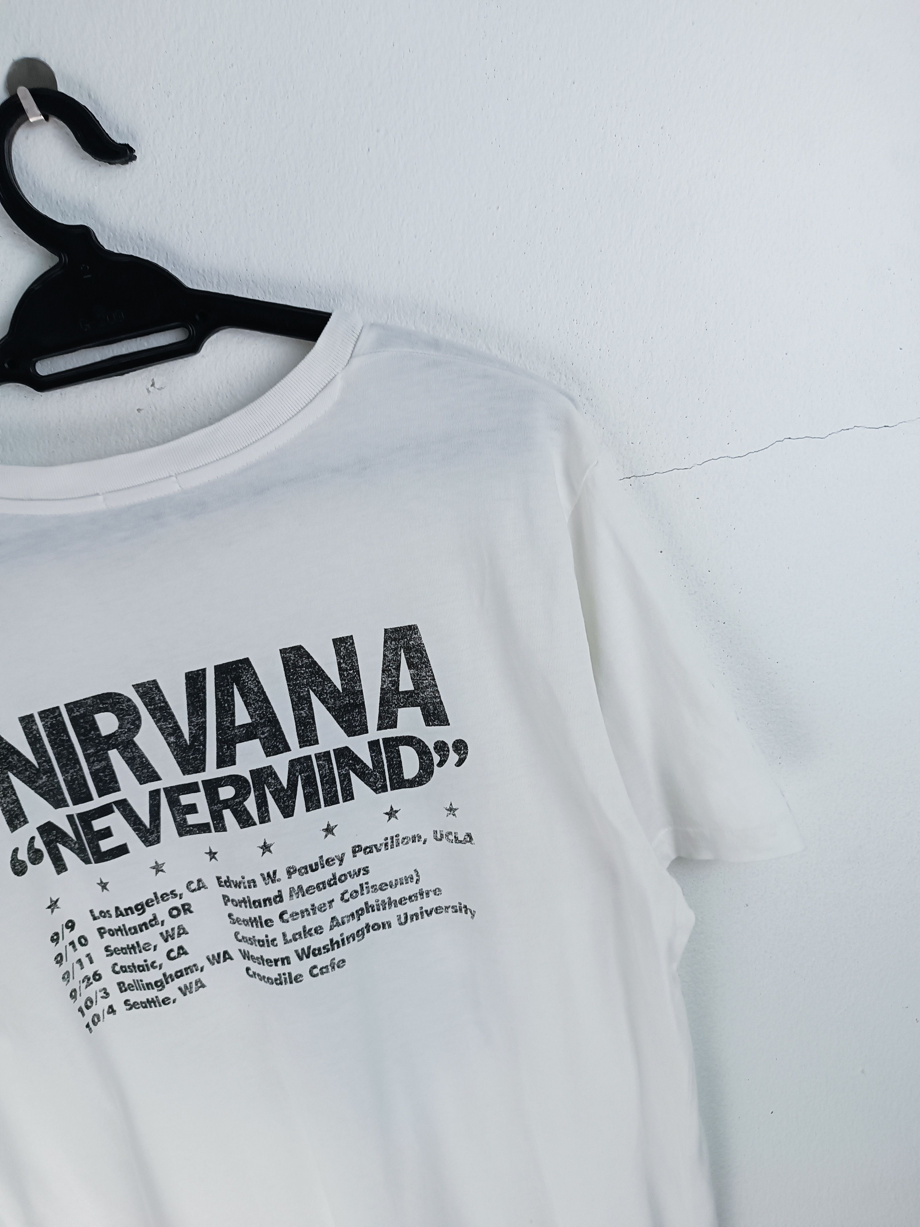 Vintage VINTAGE NIRVANA IN CONCERT ROCKING NEVERMIND 1992 GRUNGE TEE Size US M / EU 48-50 / 2 - 15 Thumbnail