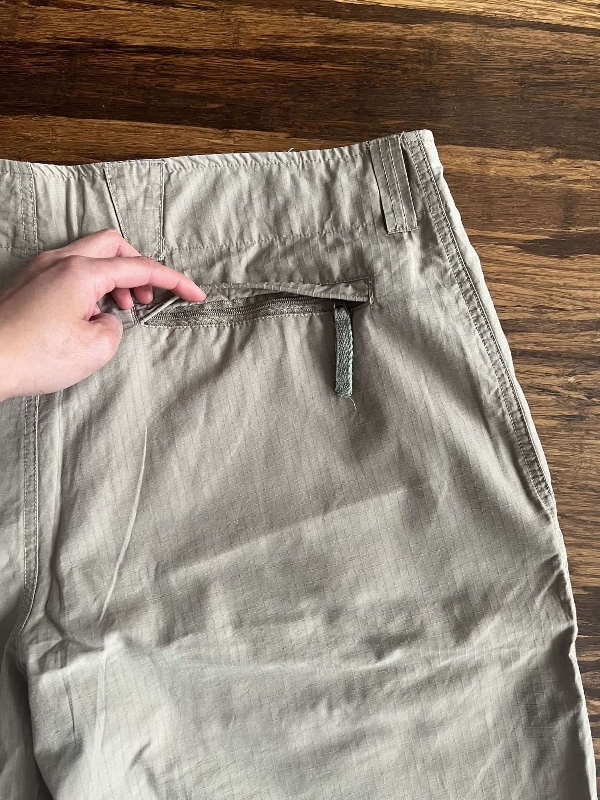 Vintage 90’s Nike ACG Cargo shorts