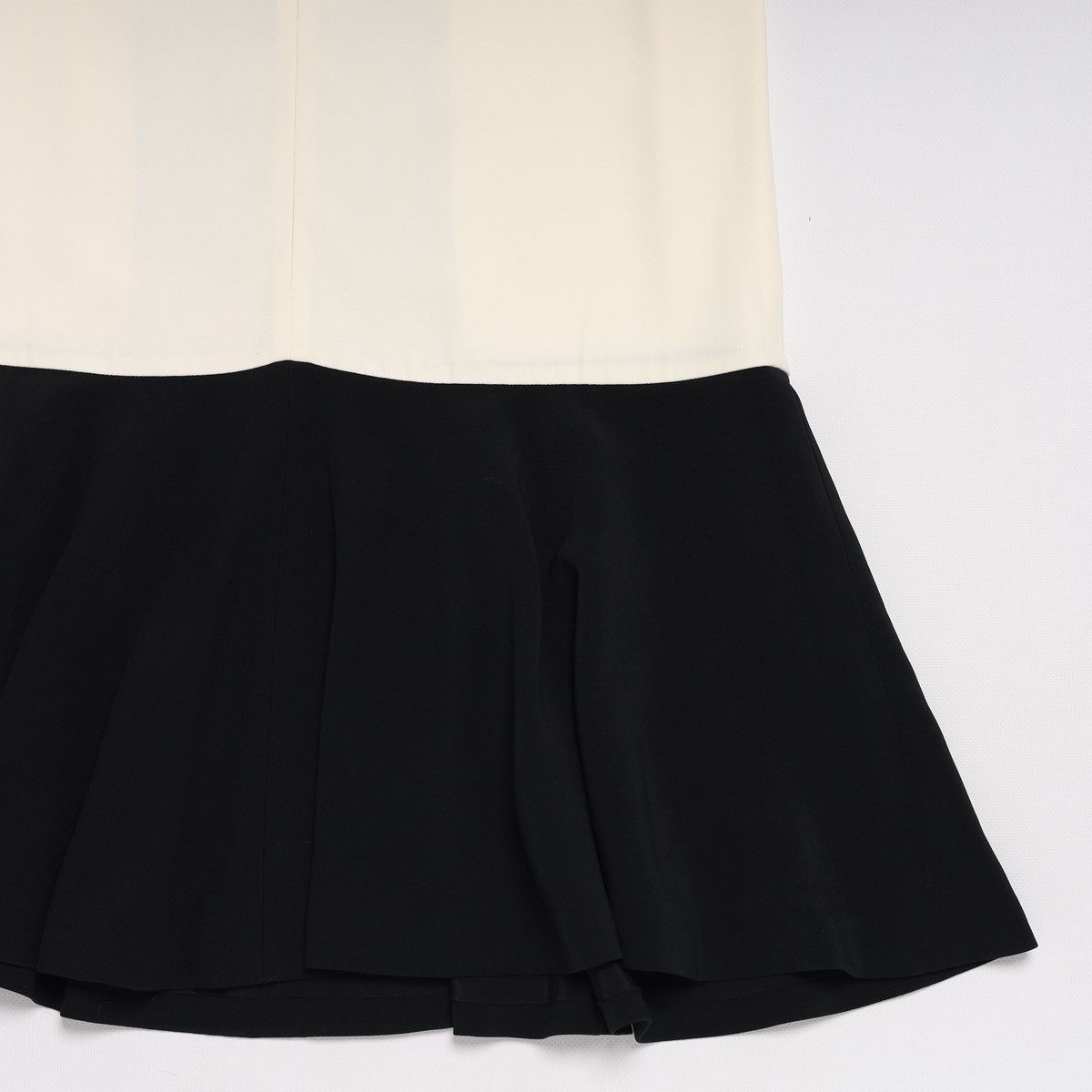 Alexander McQueen Alexander McQueen Dress Acetate Rayon Cream Black Pink Size M / US 6-8 / IT 42-44 - 10 Thumbnail