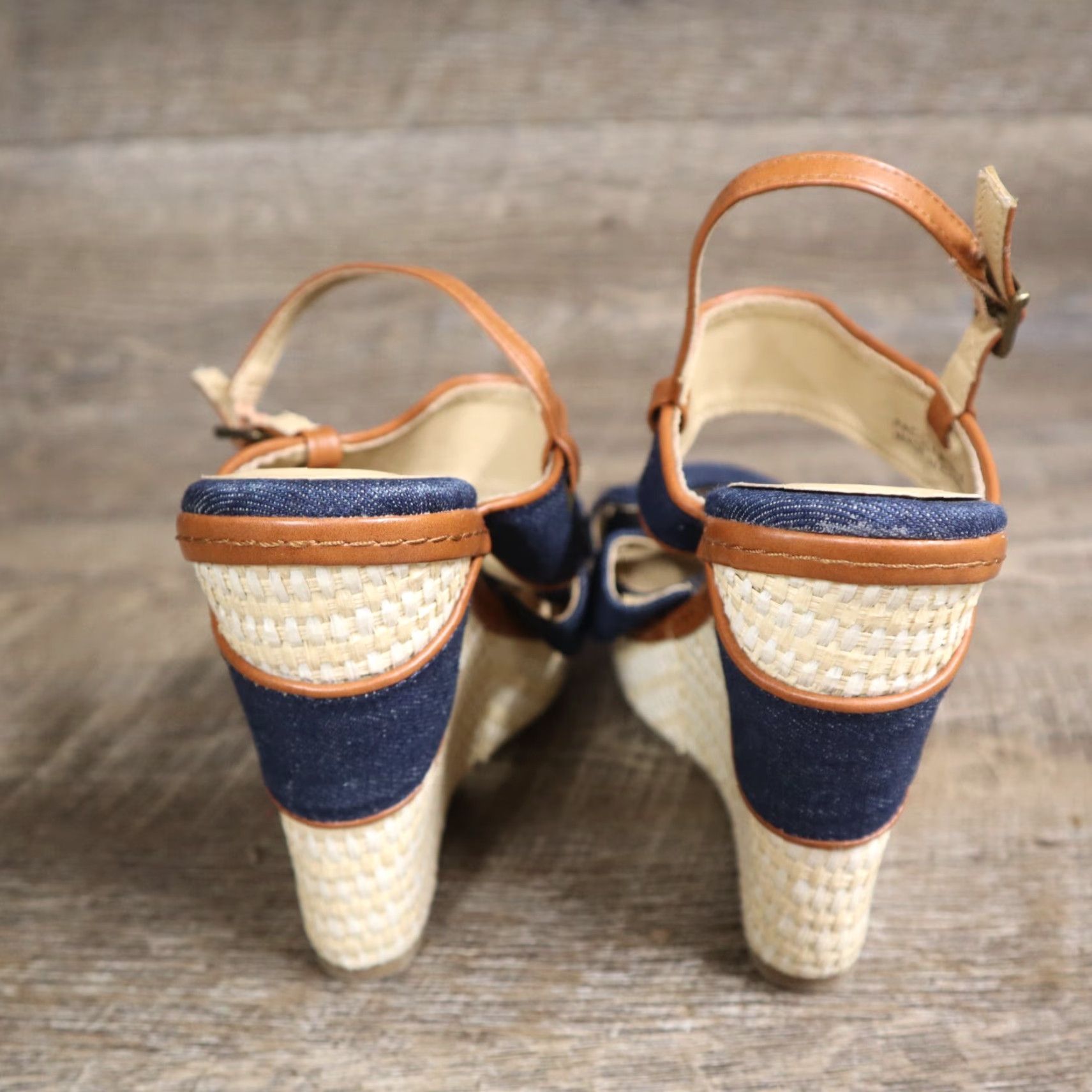 Vintage CL by Chinese Laundry Leather Open Toe Slingback Womens Size 8 Blue Tan WEDGE Shoes Pumps Classics Casual Pattern Solid Med Width 8 Size US 8 / IT 38 - 4 Thumbnail