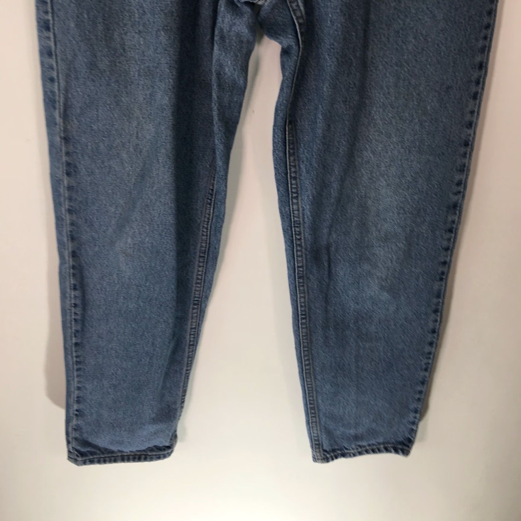 Levi's VINTAGE Levi's Jeans Tapered Leg Relaxed Fit Blue Denim Size 34X32 Men's 90s Retro Size US 34 / EU 50 - 5 Thumbnail
