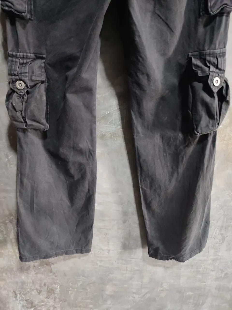 Other Valley black wash Cargo 3D Multipocket Low rise Pants Size US 29 - 6 Thumbnail