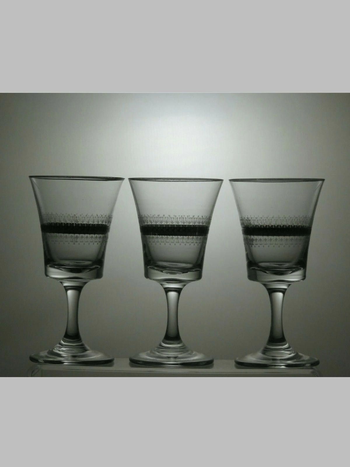 The Unbranded Brand Clear Glass With Silver Plated Set Of 3 Wine Glasses 5 1/2" Size ONE SIZE - 1 Thumbnail