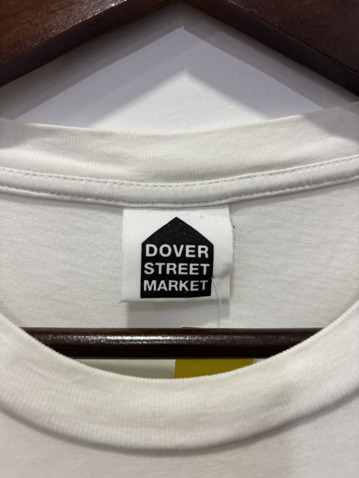Dover Street Market × Kaws Kaws x Dover Street Market Tshirt Size US M / EU 48-50 / 2 - 3 Thumbnail
