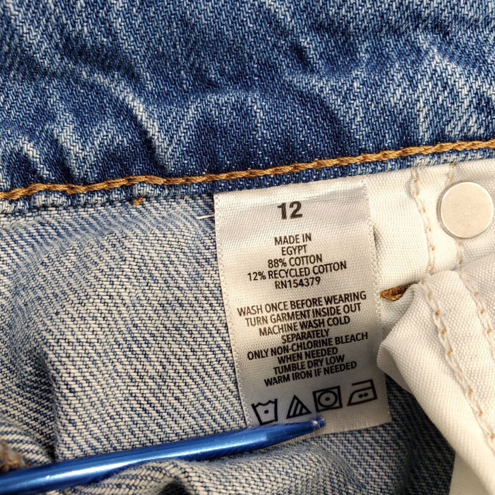 Vintage Aéropostale Mom Jeans Womens 12 Blue Denim Medium Distressed Front Flat Front 5-Pocket Denim Jeans Womens Size 12 Size 34" / US 12 / IT 48 - 7 Thumbnail