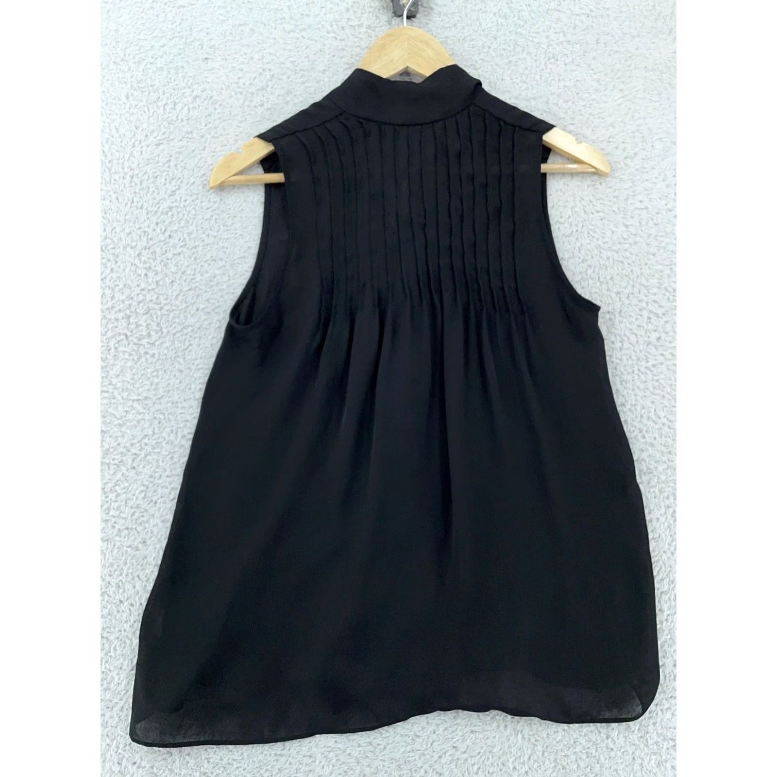 Parker Parker Blouse Top Women's L Black Sleeveless Pleated Back Dressy Tie Neck V-Neck Pullover Casual Travel Size L / US 10 / IT 46 - 2 Thumbnail