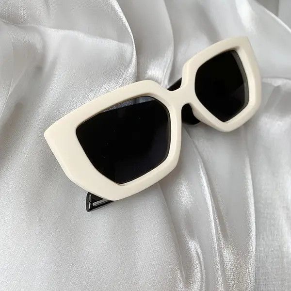 Vintage Retro punk sunglasses Size ONE SIZE - 4 Thumbnail