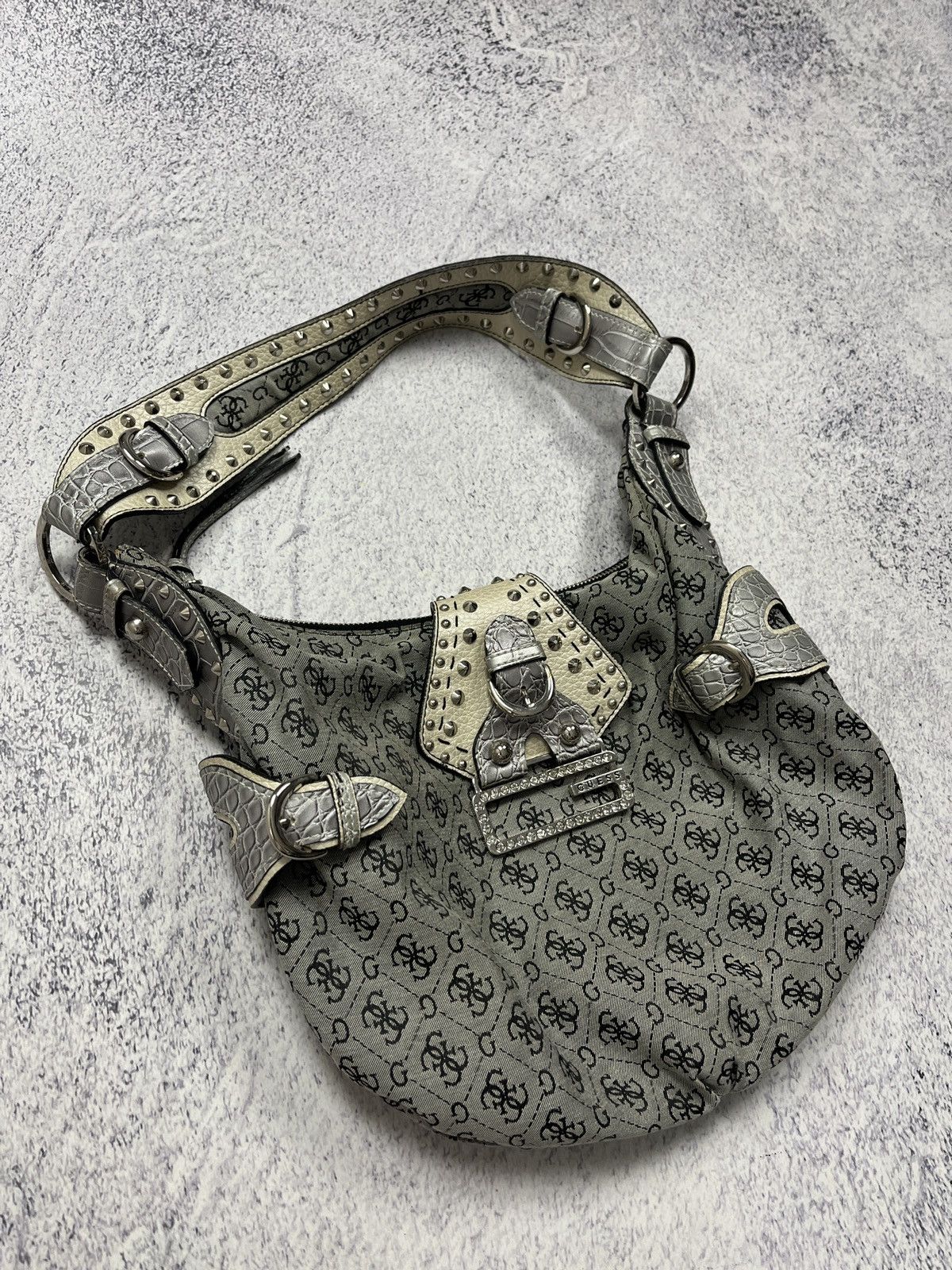 Guess Vintage Guess Monogram Y2K Shoulder Bag Hype Streetwear Size ONE SIZE - 4 Thumbnail