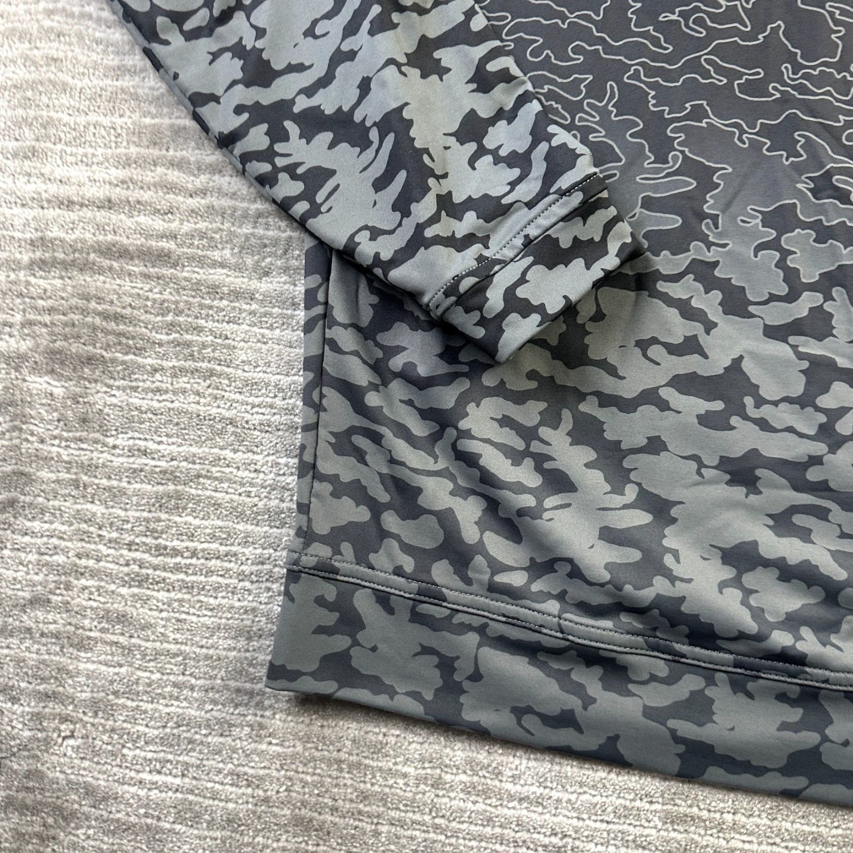 Peter Millar Peter Millar Sweater Mens Medium Camo Quarter Zip Crown Sport Golf Lake Nona Size US M / EU 48-50 / 2 - 2 Thumbnail