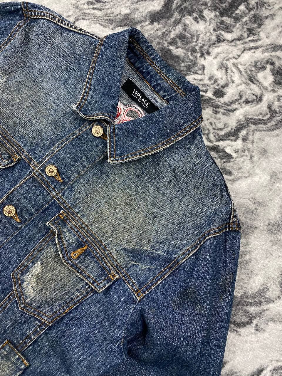Versace Vintage Versace Jeans Couture Denim Jacket Big Logo Women Size M / US 6-8 / IT 42-44 - 8 Thumbnail