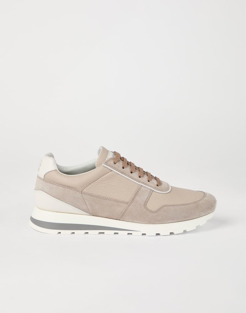 o1w1db10925 Pair Of Sneakers in Beige