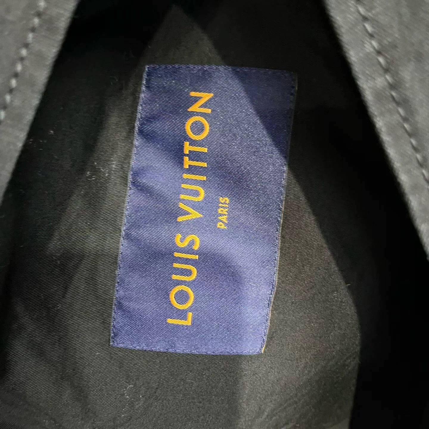 Louis Vuitton Louis Vuitton Black Logo Print Tech Jacket Size US M / EU 48-50 / 2 - 2 Thumbnail