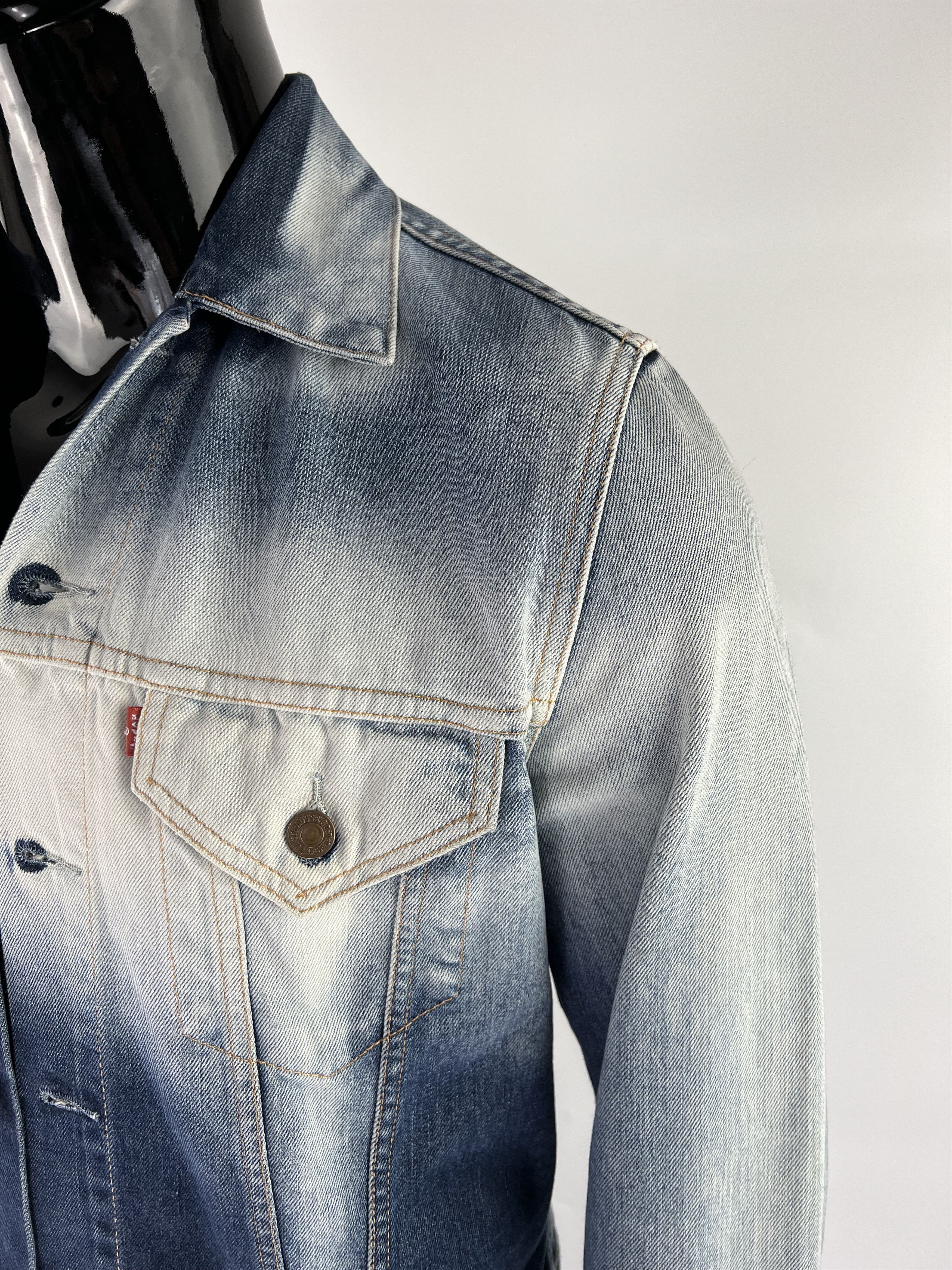 Levi's Levis Men's Blue White Distressed Denim Jacket Size L Size US L / EU 52-54 / 3 - 9 Thumbnail