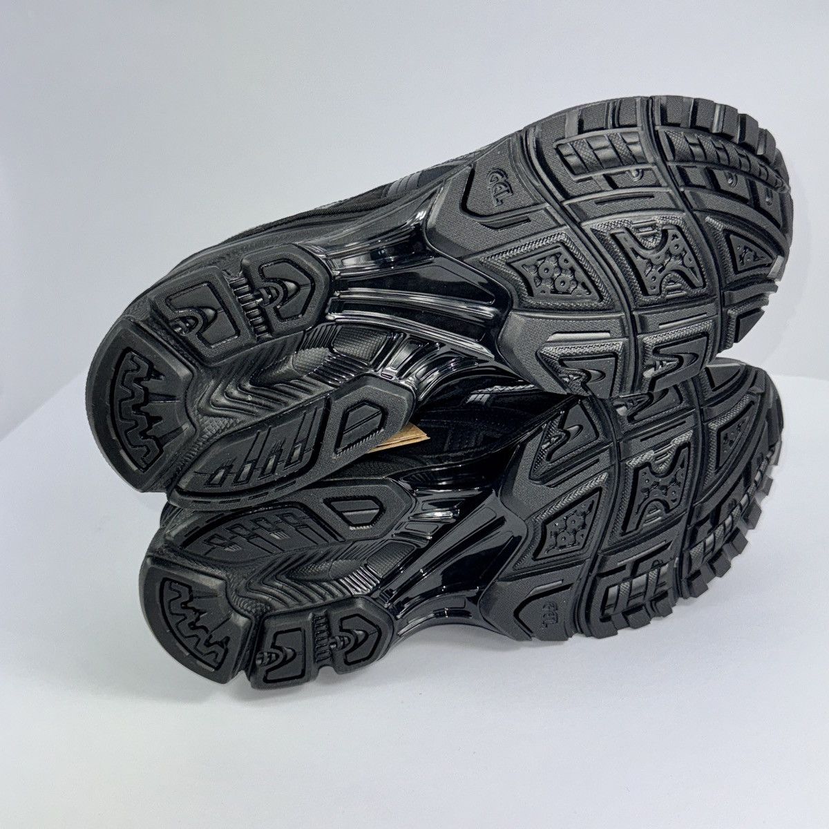Thom Browne x ASICS GEL - KAYANO 14 SNEAKERS Size US 10 / EU 43 - 6 Thumbnail