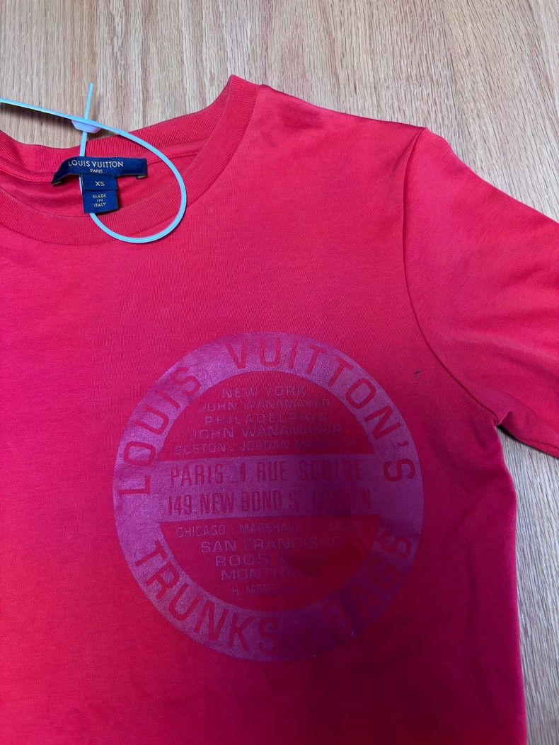 Louis Vuitton Louis Vuitton Red short-sleeved T-shirt Size US XS / EU 42 / 0 - 3 Thumbnail
