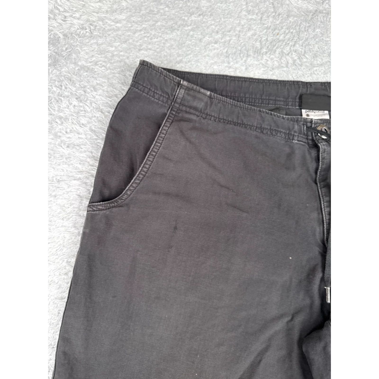 Patagonia Patagonia Shorts Men 32 Black Lightweight Drawstring Cotton 32x13 Chino Casual Wear Summer Beach Outdoors Mens Size US 32 / EU 48 - 4 Thumbnail
