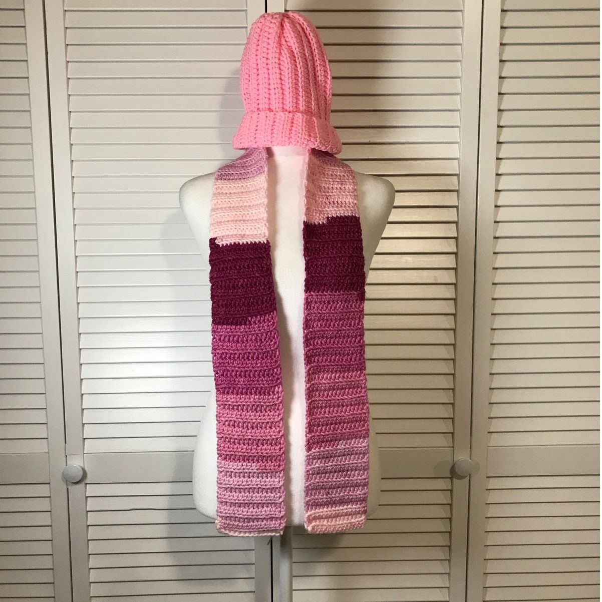 Handmade NWT Handmade Crocheted Pink Textured Beanie & Scarf 56” Size ONE SIZE - 1 Thumbnail