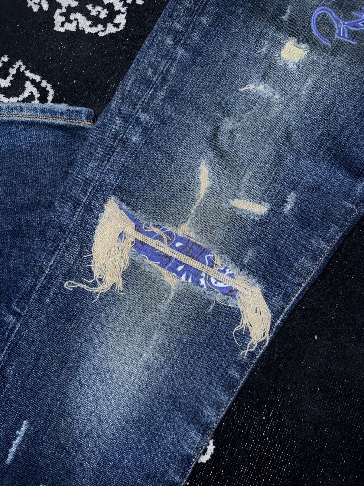 Amiri AMIRI BANDANA PURPLE ENGLISH LOGO JEANS Size US 30 / EU 46 - 8 Thumbnail