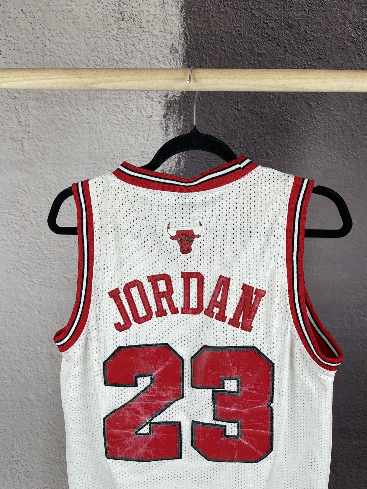 NBA Vintage Nike Chicago Bulls #23 Michael Jordan NBA jersey Size US S / EU 44-46 / 1 - 12 Thumbnail
