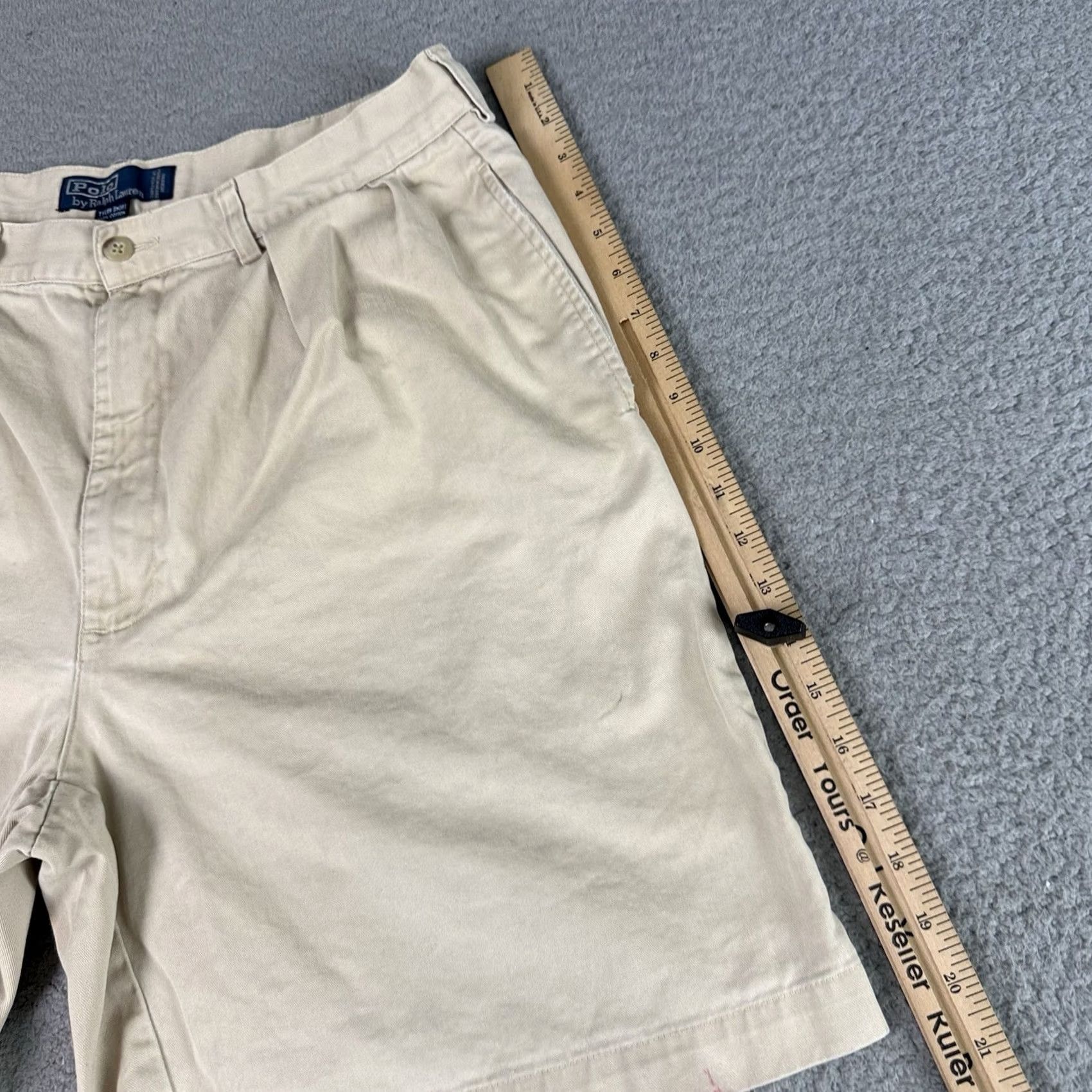 Polo Ralph Lauren VINTAGE Polo Ralph Lauren Tyler Shorts Mens Beige Chino Pleated 90s Preppy Khaki Baggy Casual Knit? Size US S / EU 44-46 / 1 - 5 Thumbnail