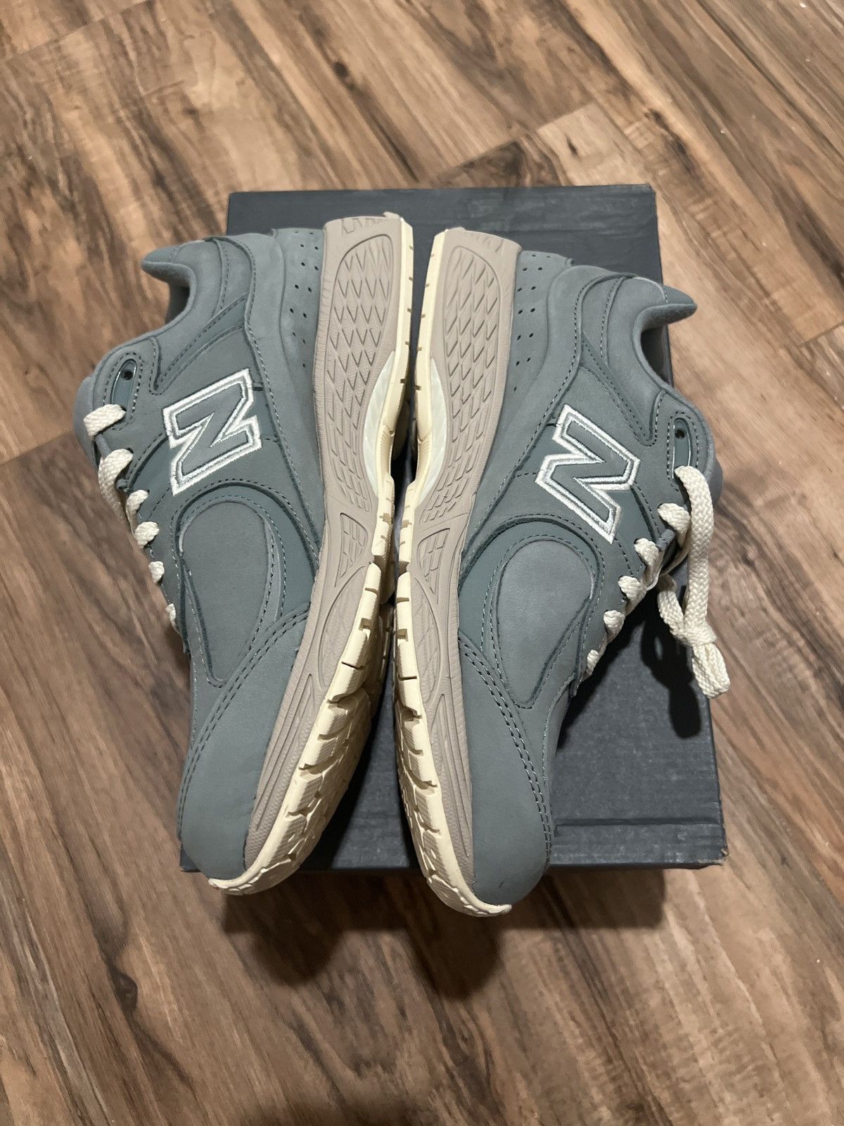 Kith × New Balance New Balance Kith 2002r Size US 9 / EU 42 - 2 Thumbnail