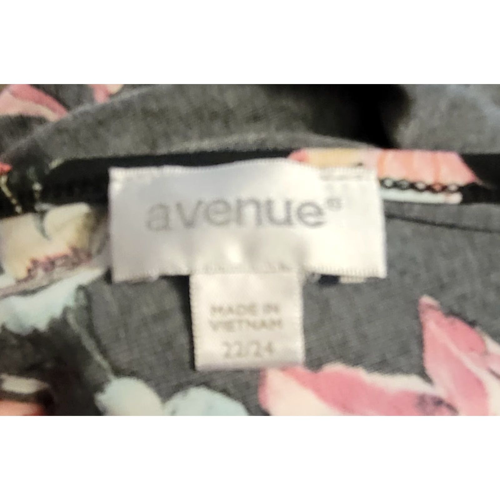 Avenue Avenue Blouse Tunic 3/4 Sleeve V-Neck Floral Wrap Plus Size 24 Black Womens Size 4XL / US 24-26 - 5 Thumbnail
