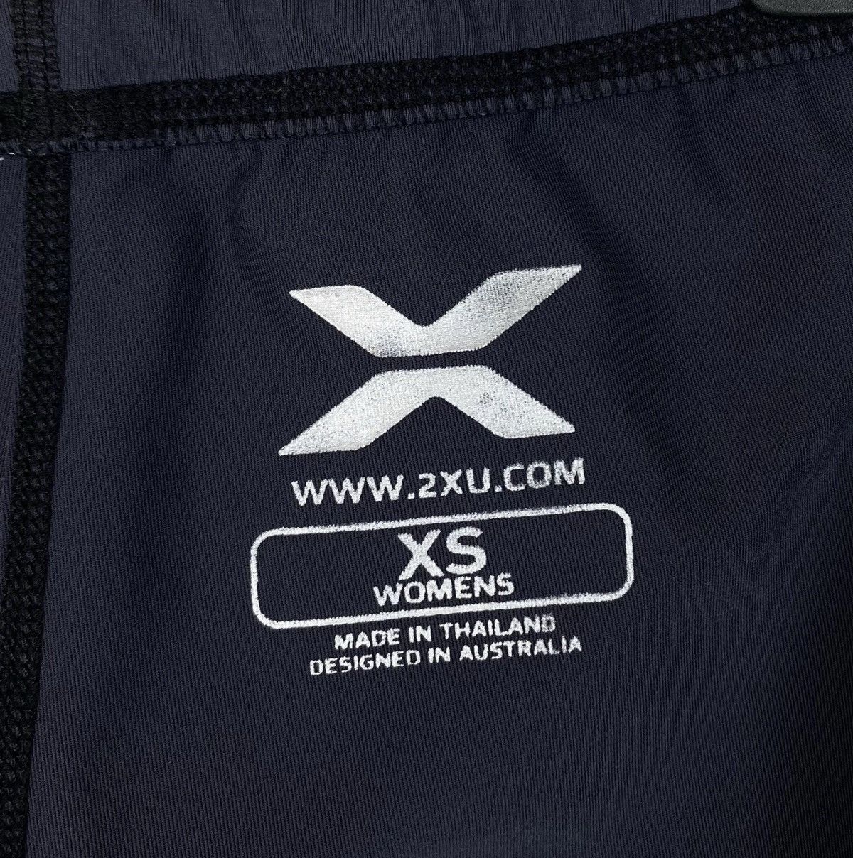 2XU 2XU Mid-Rise Athletic Compression Shorts Women’s Sz XS Black Size 26" / US 2 / IT 38 - 3 Thumbnail